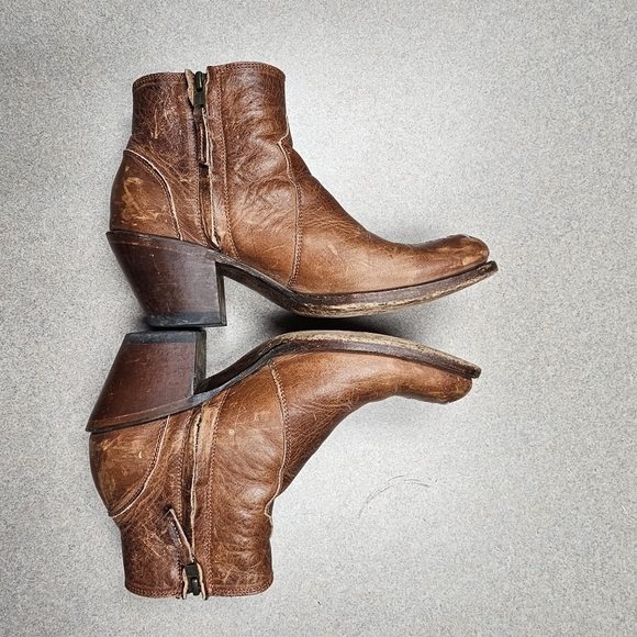 Shyanne Millie Floral Embroidered Booties Round Toe size 6.5 - Picture 7 of 12